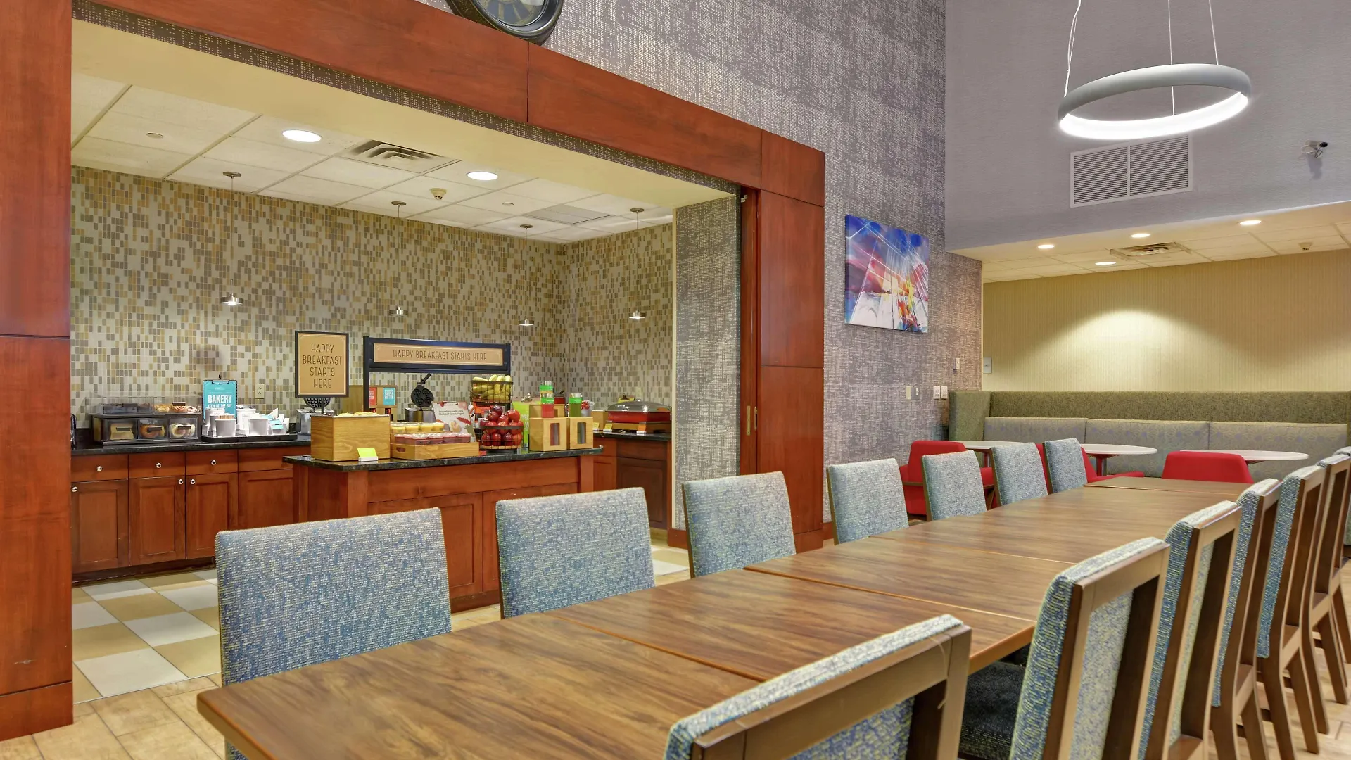 Hampton Inn & Suites Newark-Harrison-Riverwalk