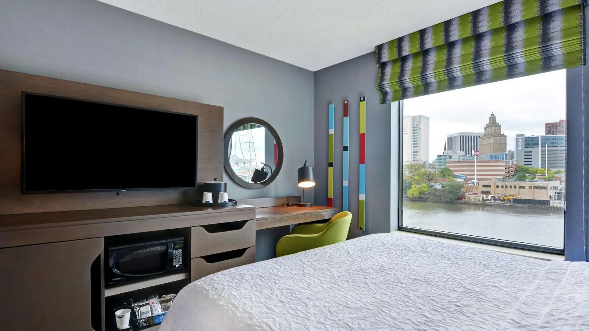 Hampton Inn & Suites Newark-Harrison-Riverwalk Newark